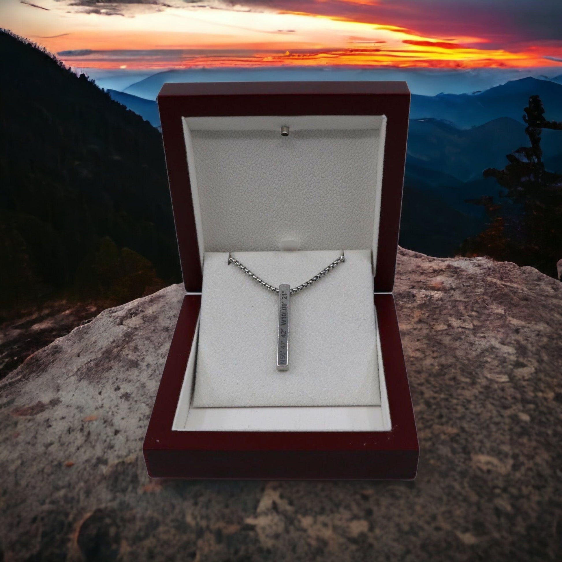 Custom Coordinates Longitude and Latitude Bar Necklace